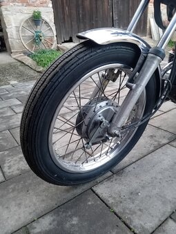 Honda cm125 Custom - 4