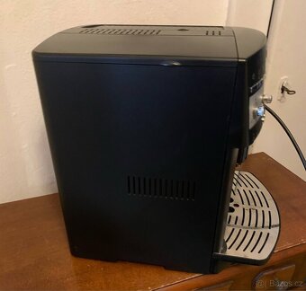 Kavovar DeLonghi - 4