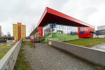 Pronájem obchodního prostoru (126m2) na ulici Výškovická, v - 4