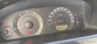 Prodám Hyundai Trajet - 4