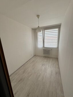 Prodej bytu 3+1 s lodžií v centru Berouna - 4