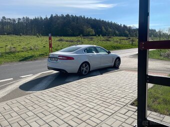 Jaguar XF 3.D - 4