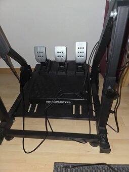 Volant Thrustmaster + pedály + převodovka se stojanem - 4