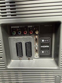 Panasonic LCD TV 32" - 4