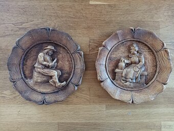 BRETAŇSKÉ PÁROVÉ DŘEVĚNÉ RUČNĚ VYŘEZANÉ TALÍŘE - 4