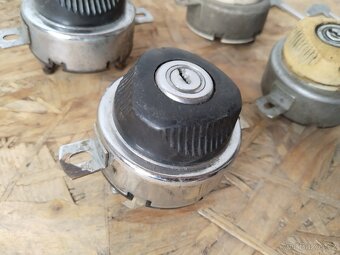 Jawa kývačka, panelka, ČZ, sportka - spínací skříňka - 4