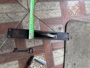 Starý dveřní zámek - 4