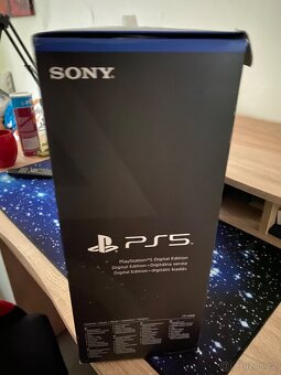 PlayStation 5 + 2x ovladače top stav - 4