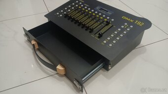 DMX kontroléry i s bezdráty - 4