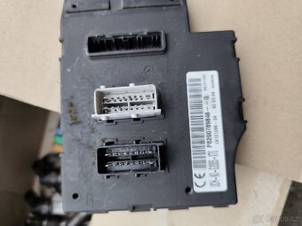 Renault Master 2.5dci 88kW, řídící jednotka , spinačka - 4