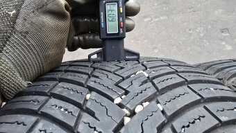 Celoroční pneu 215/55/17 Pirelli - 4