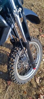 Suzuki dr 125 SM - 4