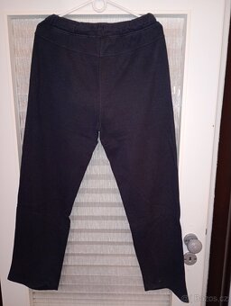 Černé a modré tepláky zn.Wolf vel.M - 4