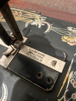 Šicí stroj Singer model 15 - 4