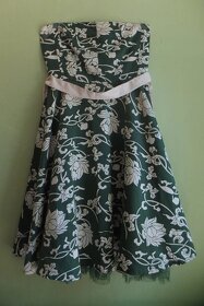 Saténové bílé květinové letní zelené šaty - 4