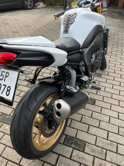 Yamaha FZ8N - 4
