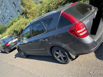 Kia Ceed - 4