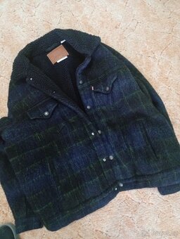 Levi's - 4