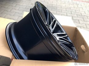 Alu kola 20” vhodné na Ford Mustang model CHARGE - 4