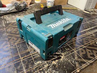 horní frézka 8mm / 1100W MAKITA - 4