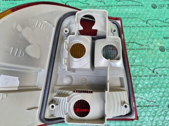 pravé zadní světlo Opel Astra F 90442021 , 1222006 - 4