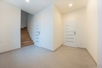 RD 4kk 130 m2, 2 koupelny, terasa, zahrada, parking Beroun - 4