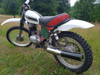 čz 250 - 4