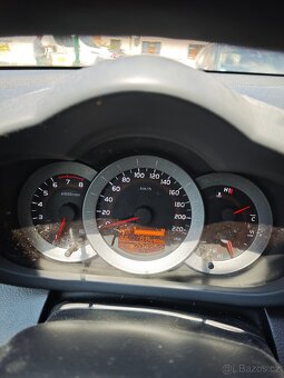 Toyota RAV4 - 4