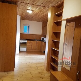 Pronájem hezkého, zařízeného bytu 2+kk, 50m2 Opava, ul. tříd - 4