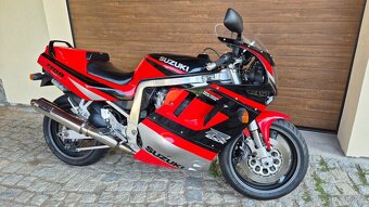 Suzuki Gsx-r 1100 rok 1991 v originálním stavu a lakování - 4