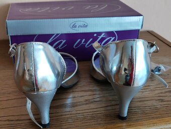 Společenské boty vel. 38 (240 mm) lesklá stříbrná - 4