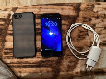 iPhone SE 2020 128GB - 4