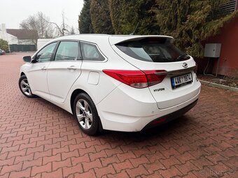 Hyundai I40 combi 1.7crdi 100kw rok 12/2014 - 4