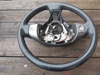 Toyota Rav volant - 4