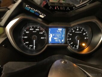 YAMAHA XMAX 300 - 4