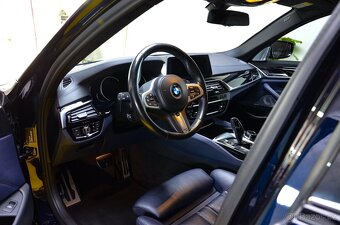 BMW M550i xDrive 340kW - 4
