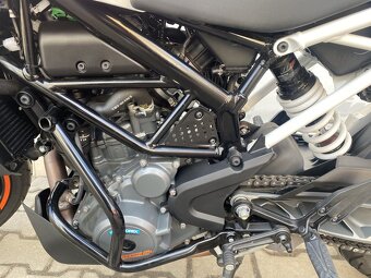 KTM 390 Duke - 4