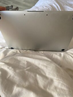 MACBOOK - 4