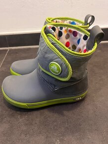 Zimní sněhule Crocs Crocband Gust boot J1 (EUR 32/33) - 4