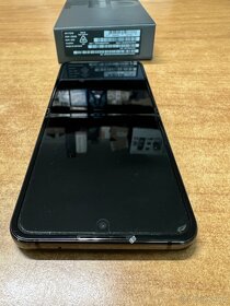Samsung Galaxy Z Flip 4 256 GB - 4