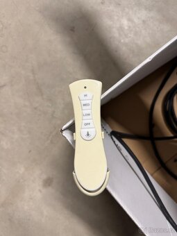 Stropní ventilátor se světlem na dálkové ovládání - 4