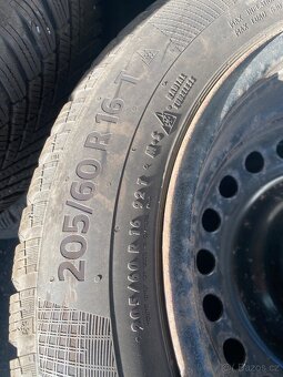 Plechové disky 16” 5x114,3 a zimní pneu 205/60/R16 - 4