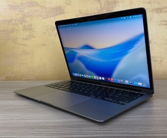 MacBook Air 13" M1 8GB 256GB Zánovní, kompletní balení - 4