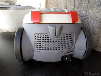 vysavač - 4
