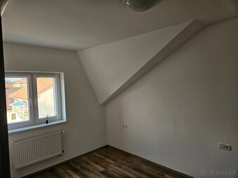 Radnice pronájem 2+kk - 4