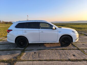 Mitsubishi Outlander PHEV 2.4 2021 - 4