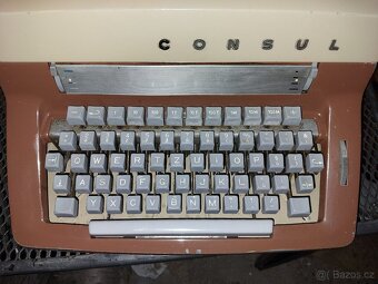 Psací stroj Consul 203 - 4