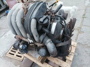 Díly motoru VW LT 2,5 tdi 80kw - 4