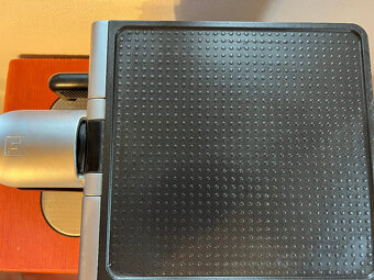Kávovar Nespresso DeLonghi Lattissima EN680.M - TOP - 4