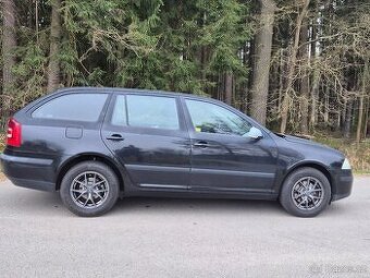 Š-Octávie combi 1.9TDi/77kW,rv.2005,barva.černá met. - 4